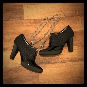 Calvin Klein Ankle Booties